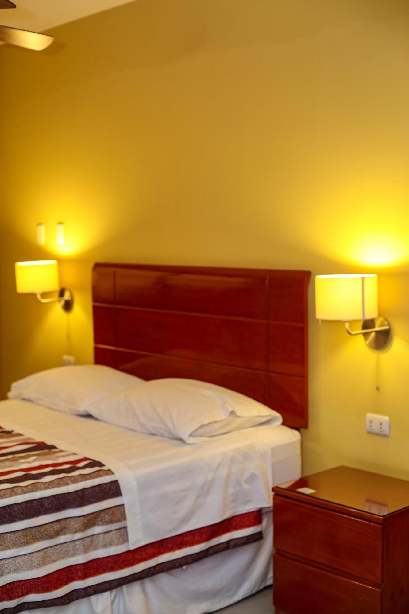 Apart Hotel El Canaveral Chincha Alta Kültér fotó